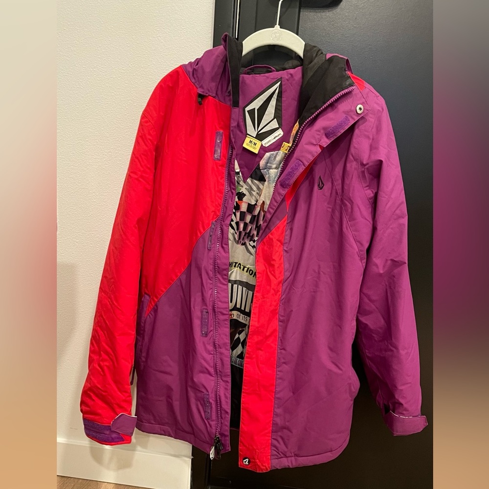 Women’s snowboard / ski jacket
